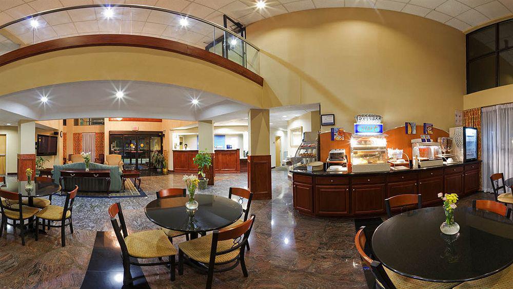 Holiday Inn Express Hotel & Suites Lawrenceville, An Ihg Hotel Экстерьер фото