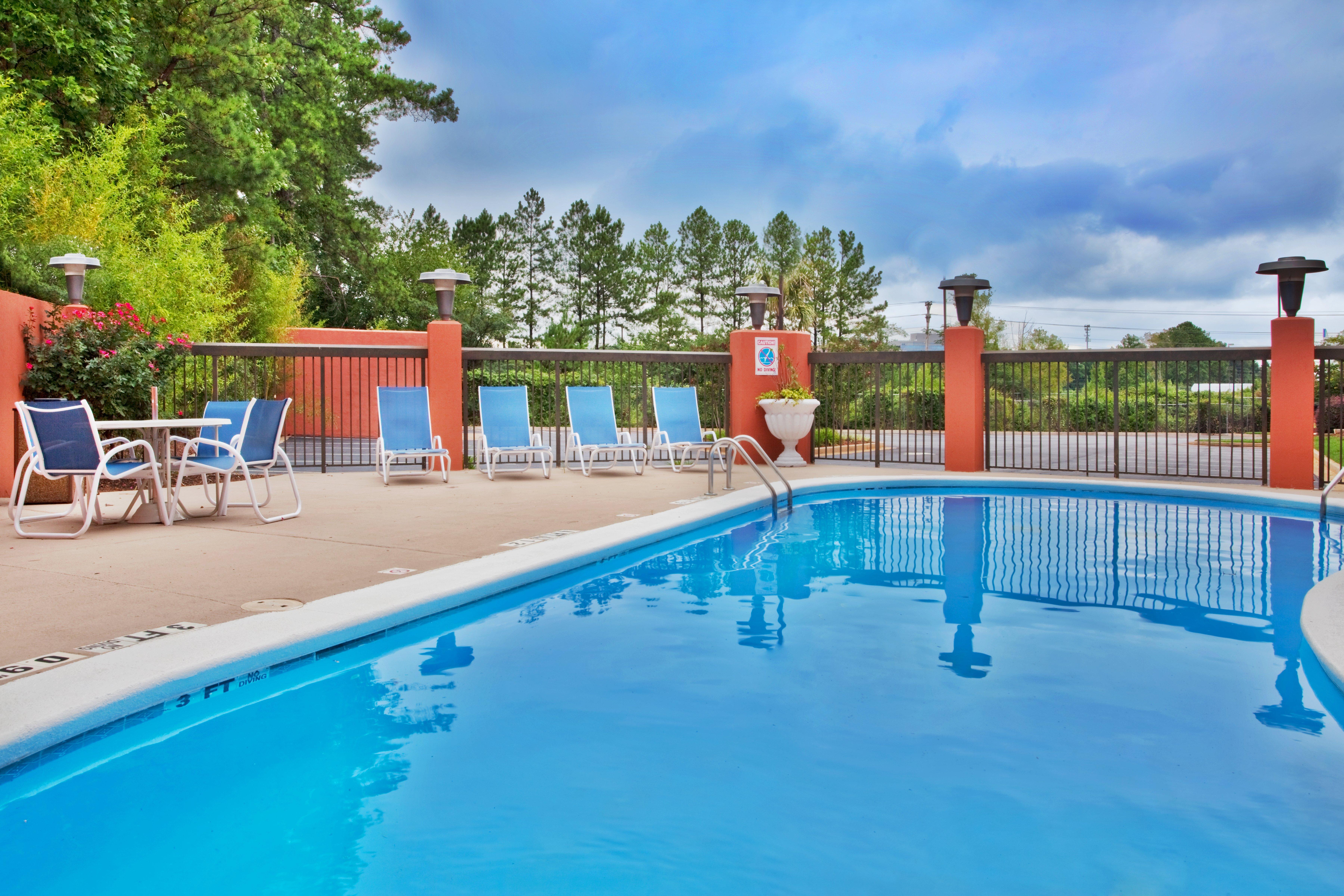 Holiday Inn Express Hotel & Suites Lawrenceville By Ihg Экстерьер фото