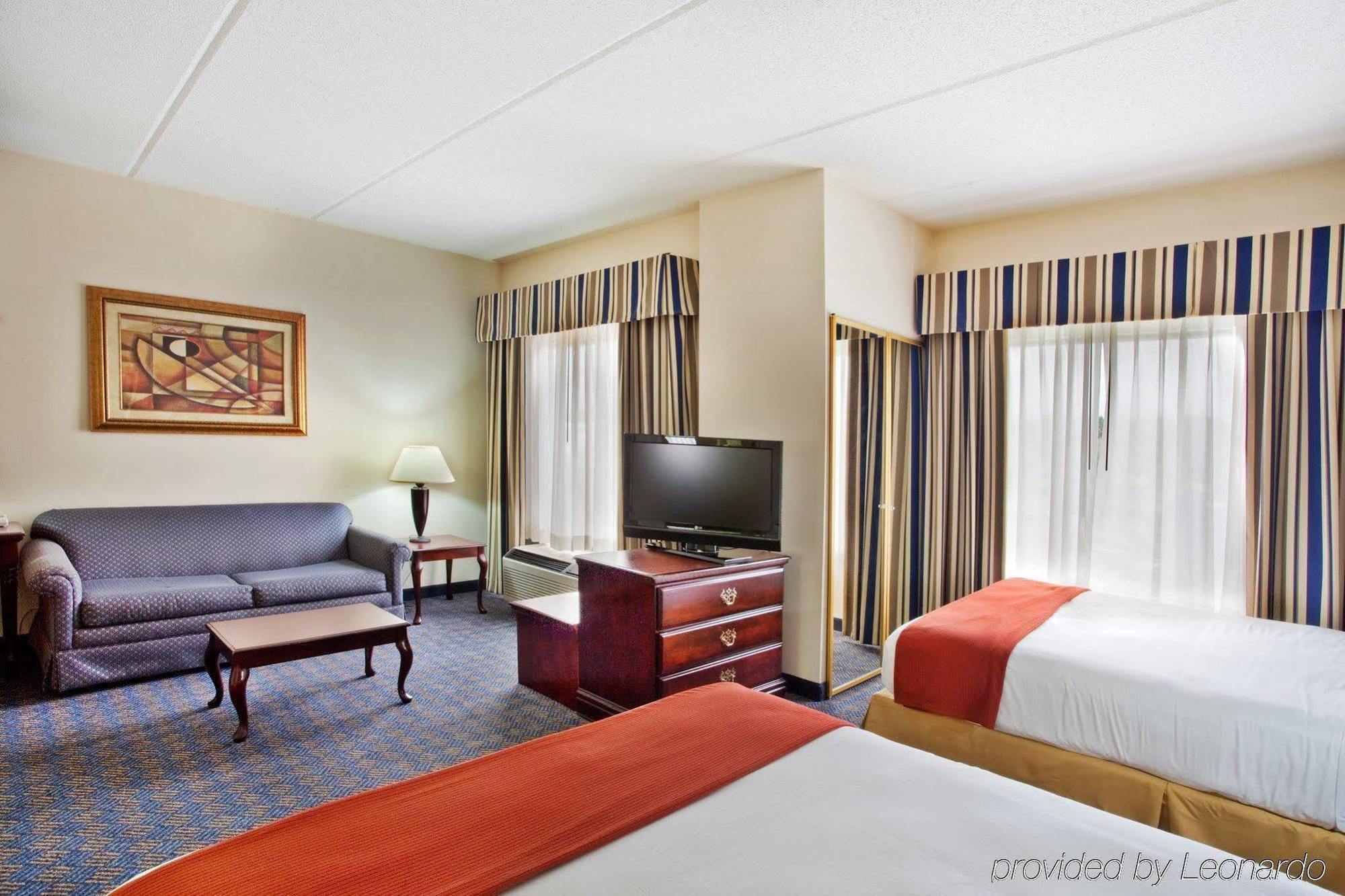 Holiday Inn Express Hotel & Suites Lawrenceville, An Ihg Hotel Экстерьер фото